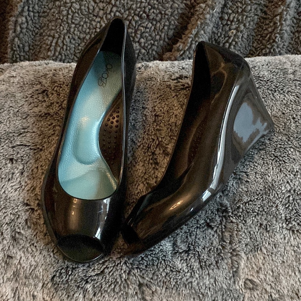 Oka B Black Emery Wedge Heel rubber vegan Shoes NEW Peep Toe Sz 7.5 - 8 / 38